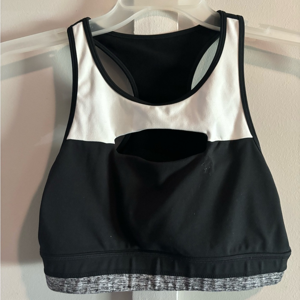 Mono b sports bra